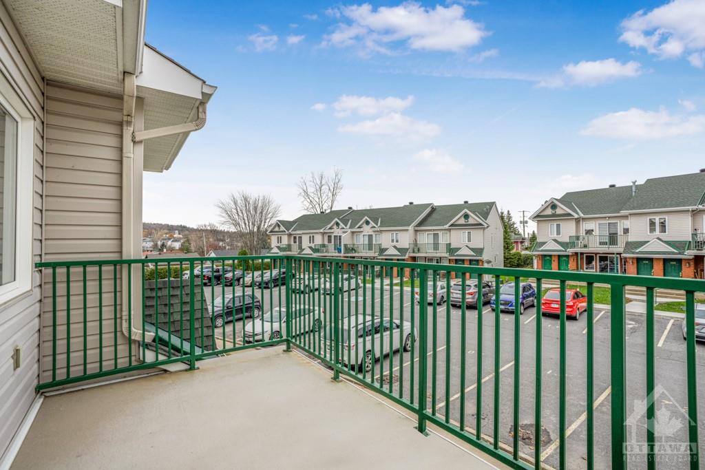 2923 LAURIER Street, #403