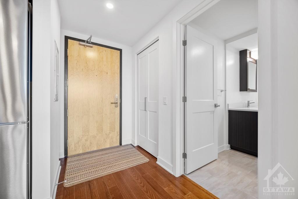 340 QUEEN Street, #1403