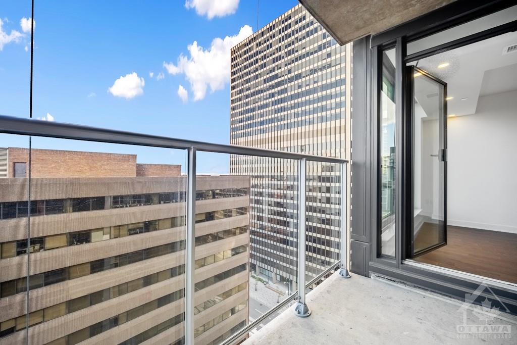 340 QUEEN Street, #1403