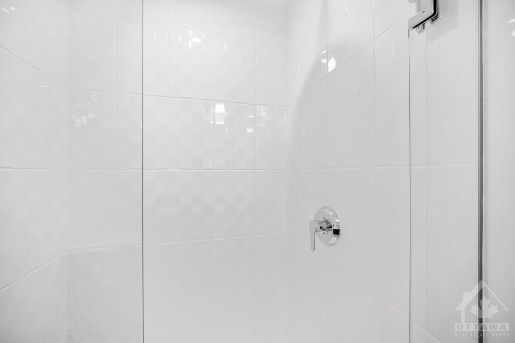 340 QUEEN Street, #1403