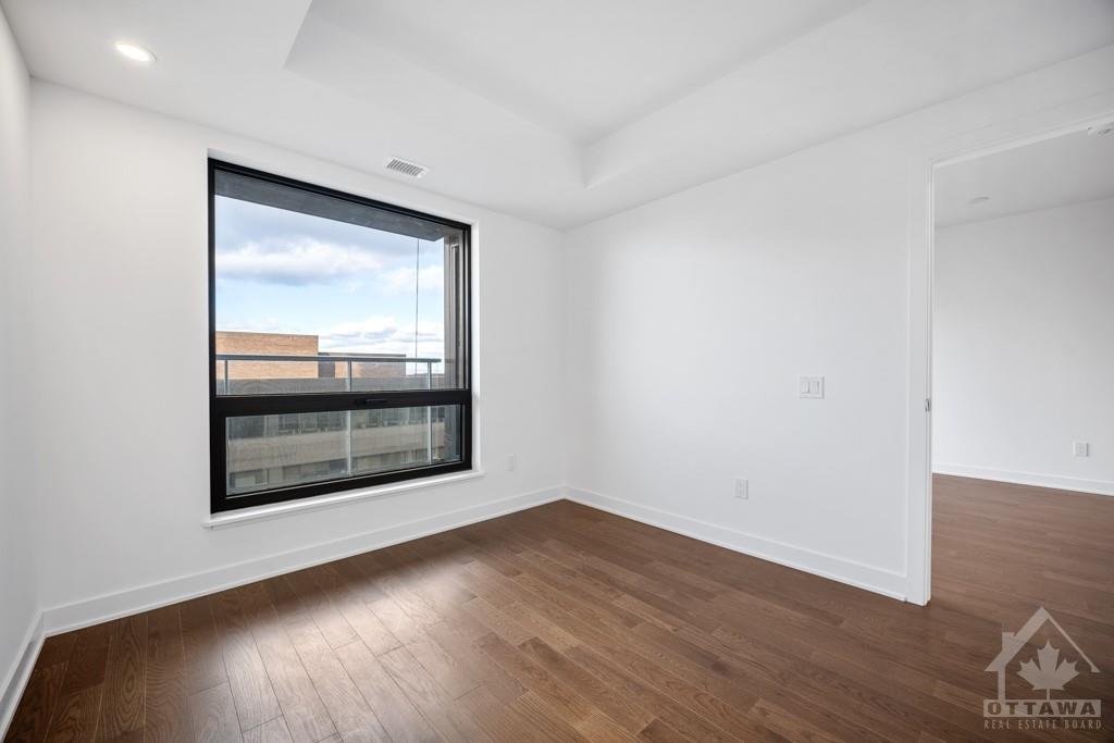 340 QUEEN Street, #1403