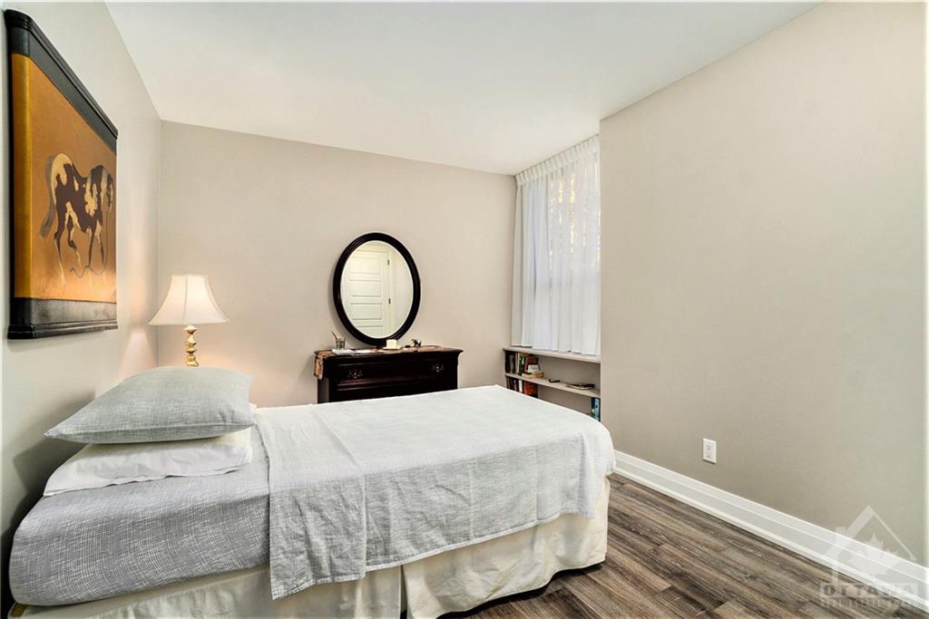 71 SOMERSET Street W, #302