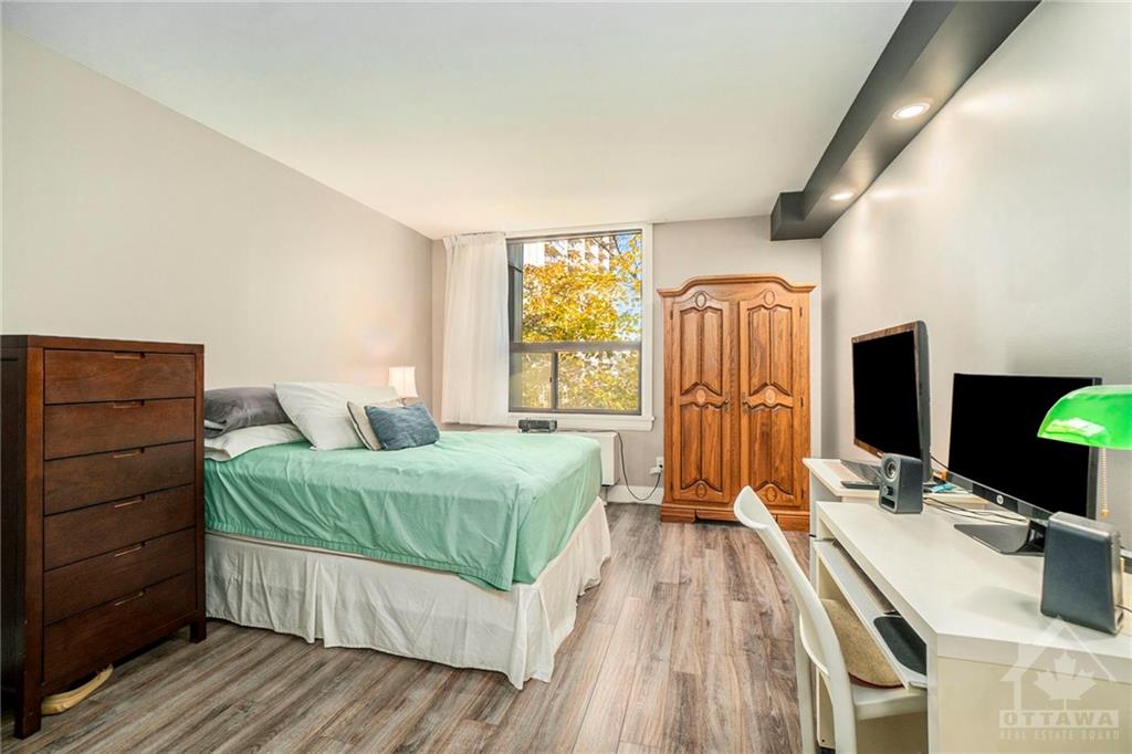 71 SOMERSET Street W, #302