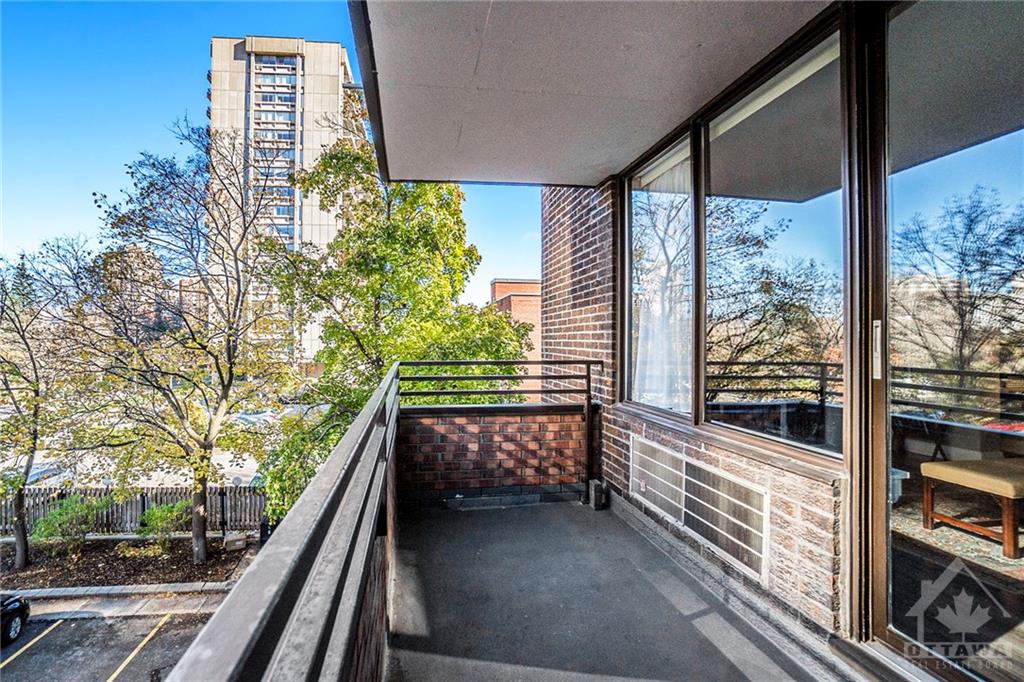 71 SOMERSET Street W, #302