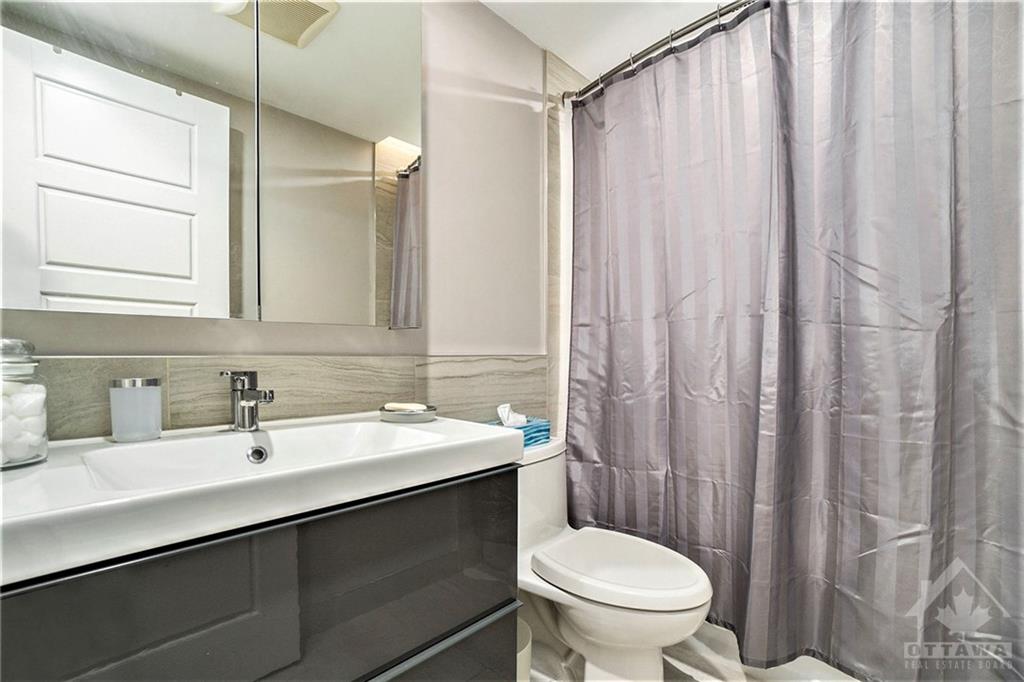 71 SOMERSET Street W, #302