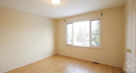47 EVANSHEN Crescent