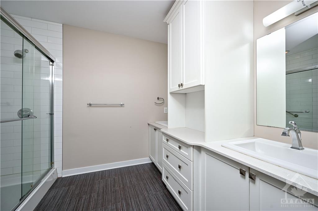 310 CENTRUM Boulevard, #601