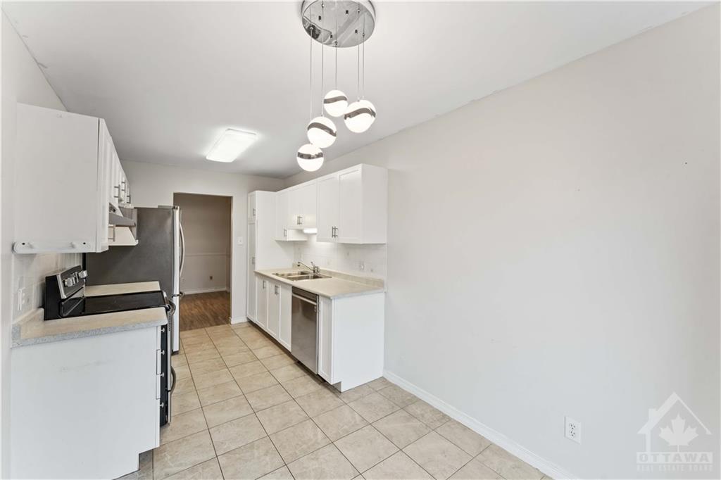 36 SPRINGCREEK Crescent