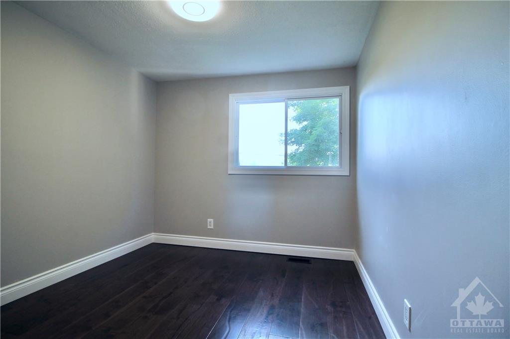 907 ELMSMERE Road, #A