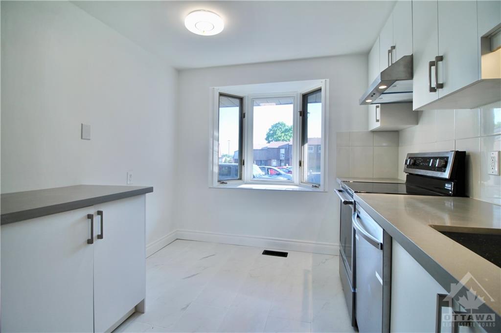 907 ELMSMERE Road, #A