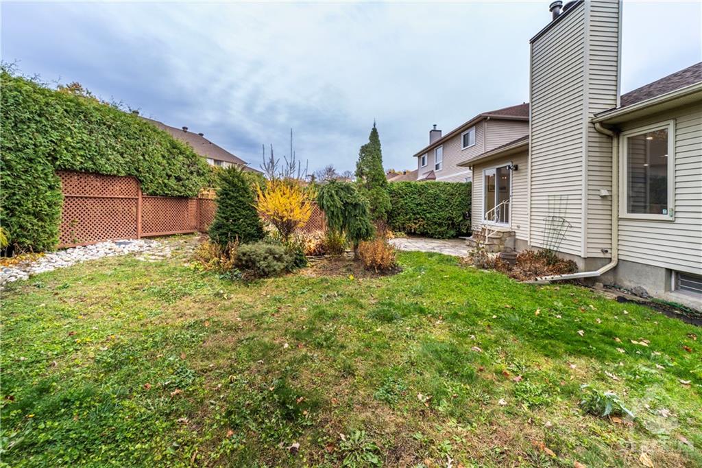 27 CLAUDET Crescent