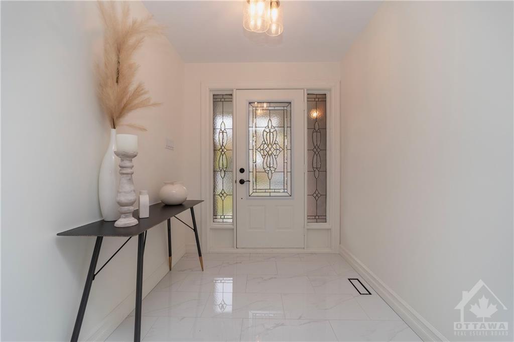 27 CLAUDET Crescent