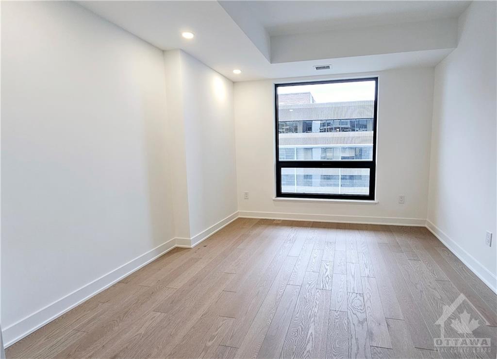 340 QUEEN Street, #1205