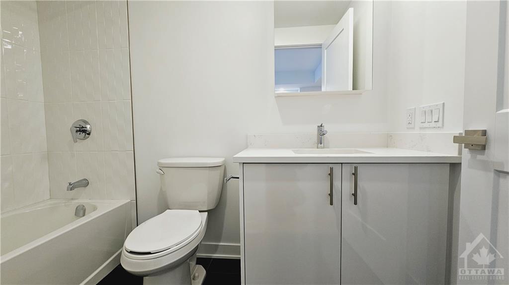 340 QUEEN Street, #1205