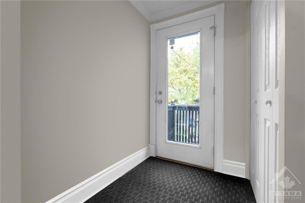 462 MCLEOD Street