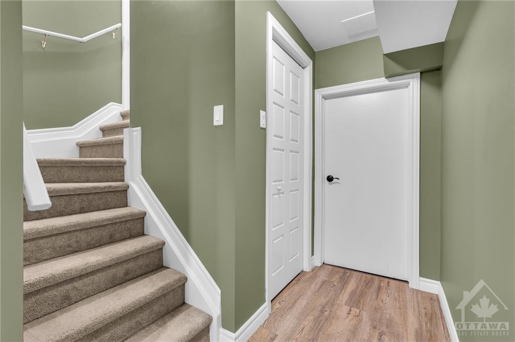 546 ROUNDLEAF Way