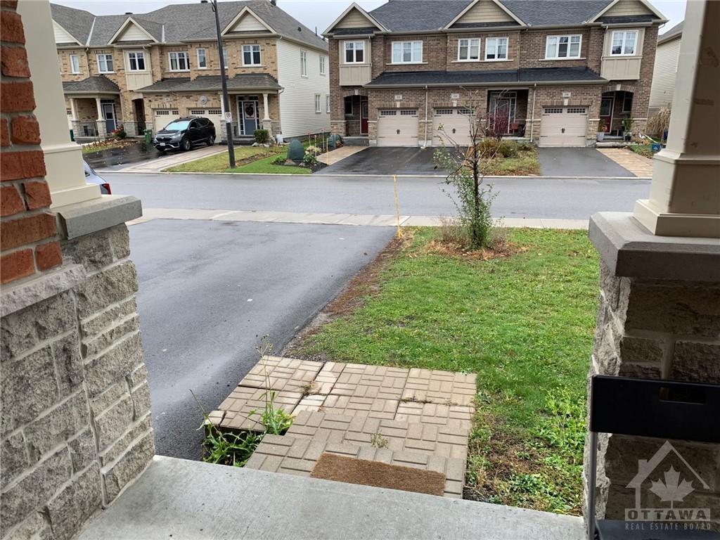 235 LOSINO Crescent