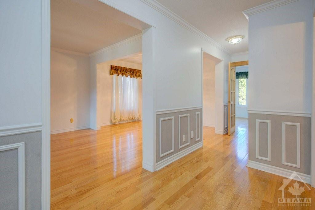 52 PICKWICK Drive