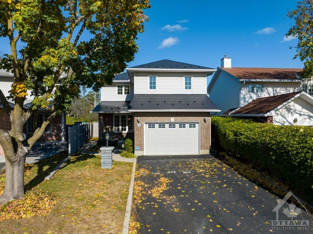52 PICKWICK Drive