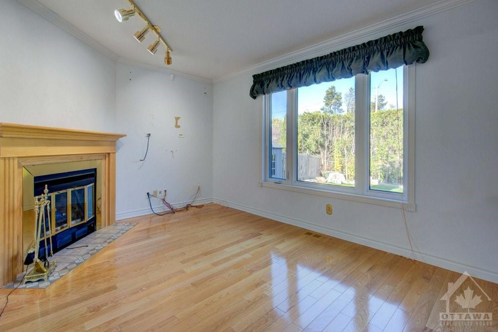 52 PICKWICK Drive