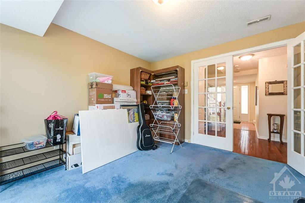 1864 SUMMERFIELDS Crescent