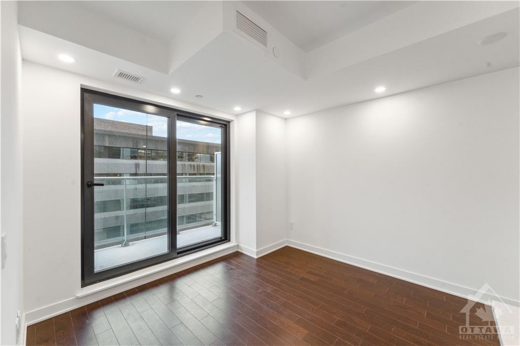 340 QUEEN Street, #1202