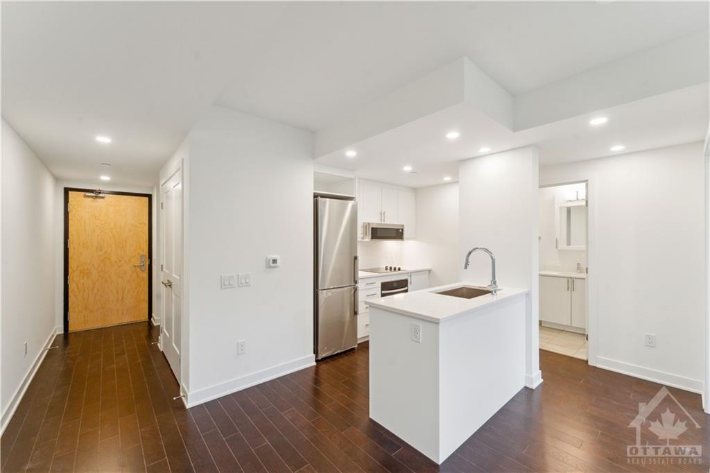 340 QUEEN Street, #1202