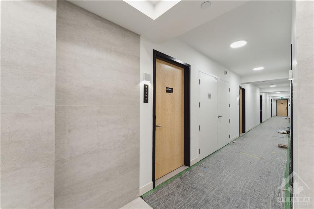 340 QUEEN Street, #1202