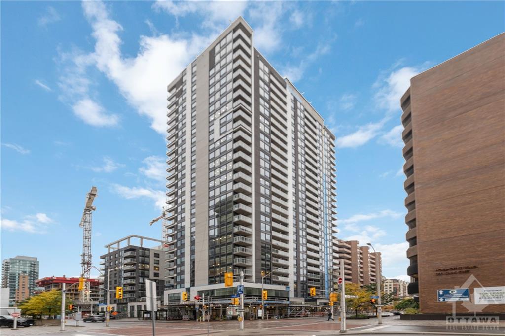 340 QUEEN Street, #1202