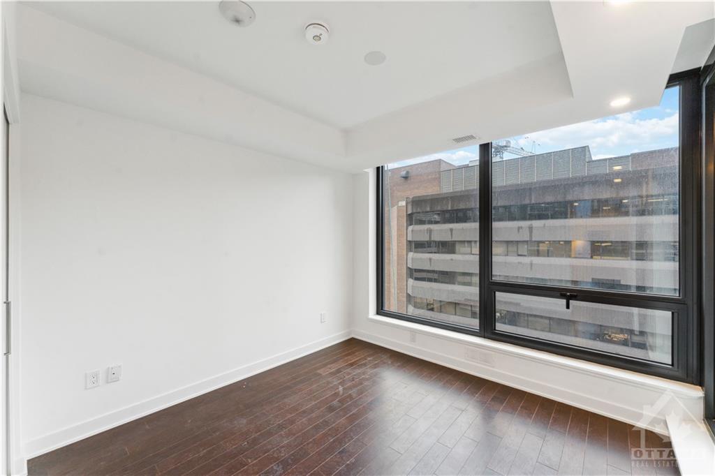 340 QUEEN Street, #1202