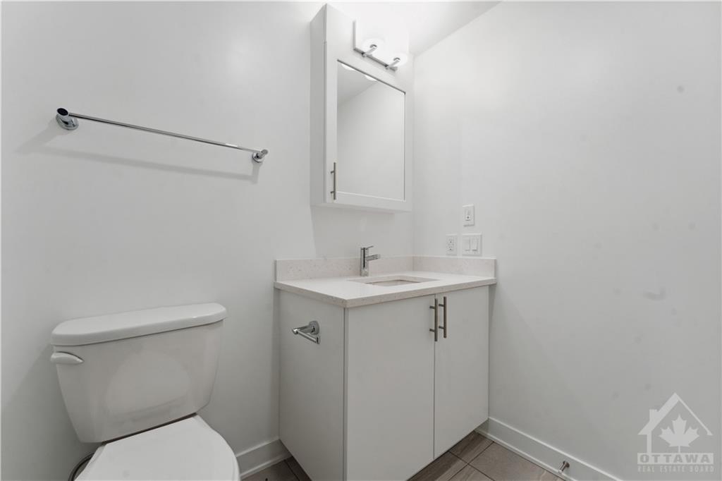 340 QUEEN Street, #1202