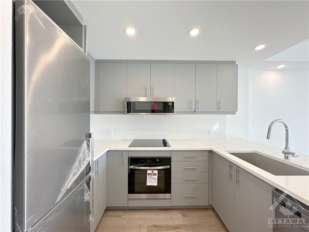 340 QUEEN Street, #1509