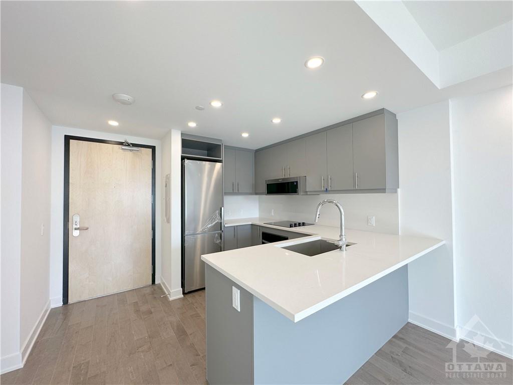 340 QUEEN Street, #1509