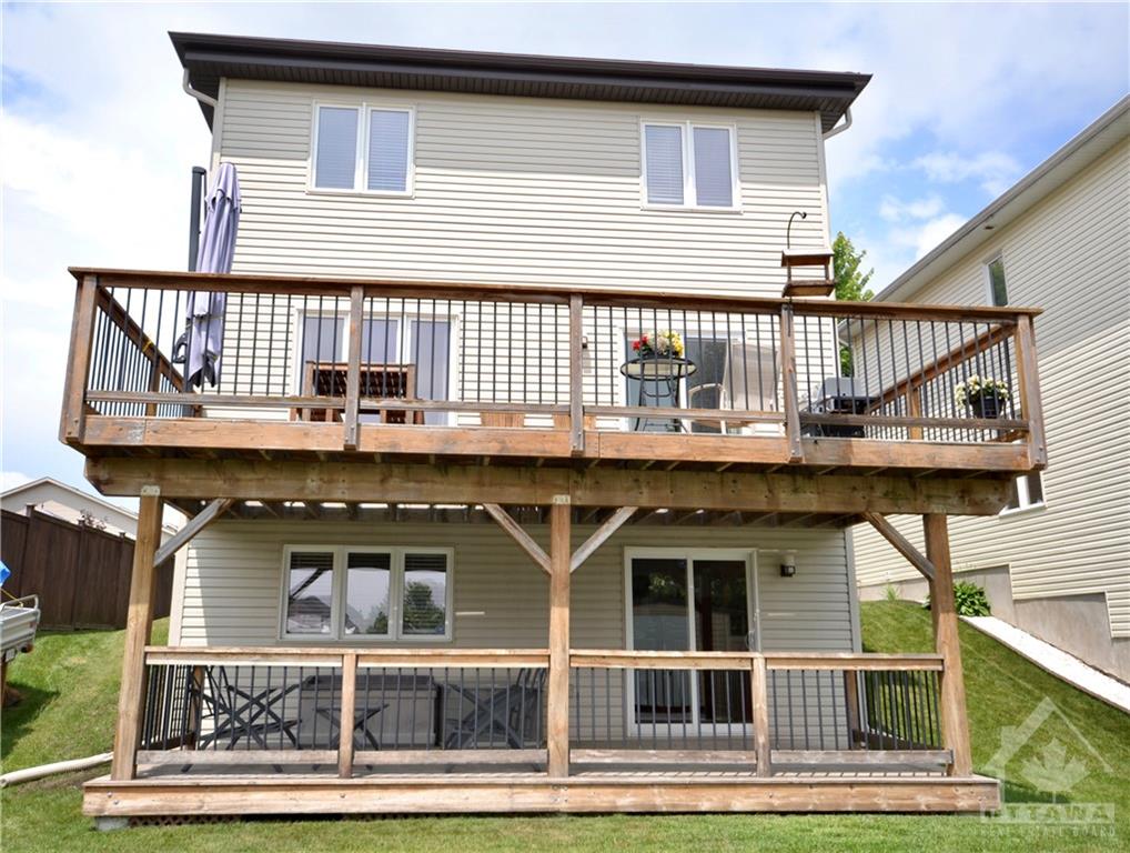 565 EMERALD Street