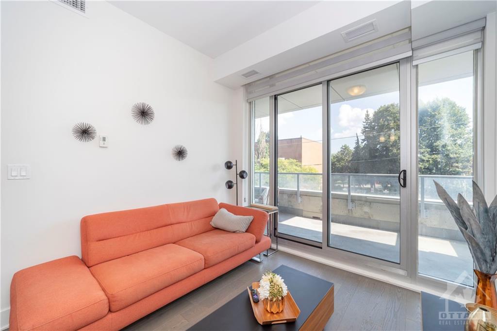 255 BAY Street, #315