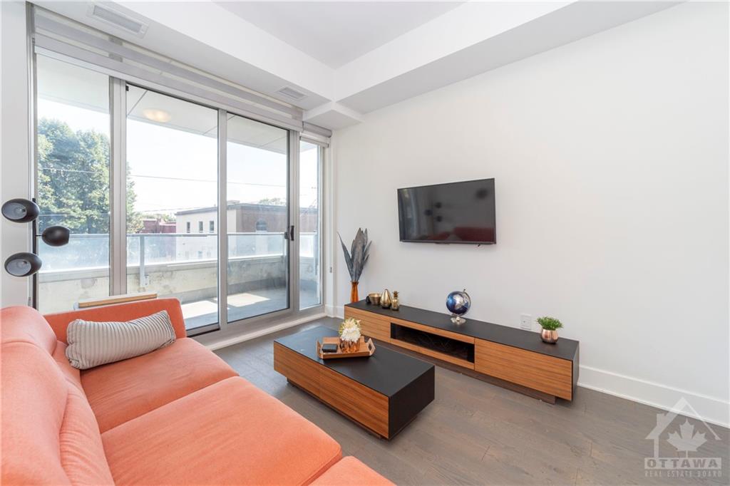 255 BAY Street, #315