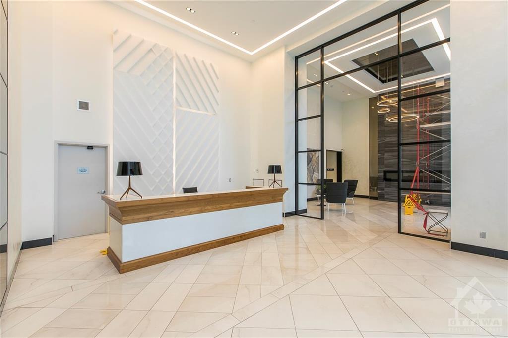255 BAY Street, #315