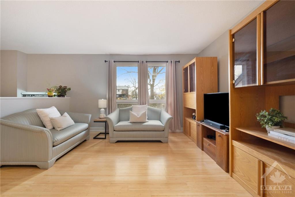 403 MONTFORT Street, #3