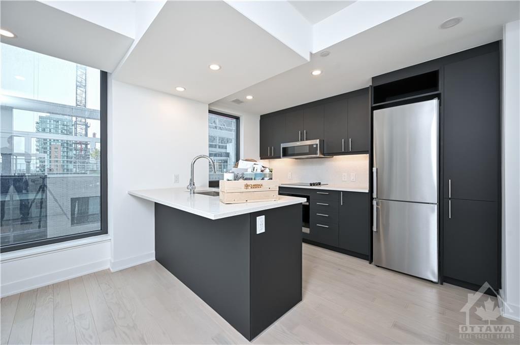 340 QUEEN Street, #1007