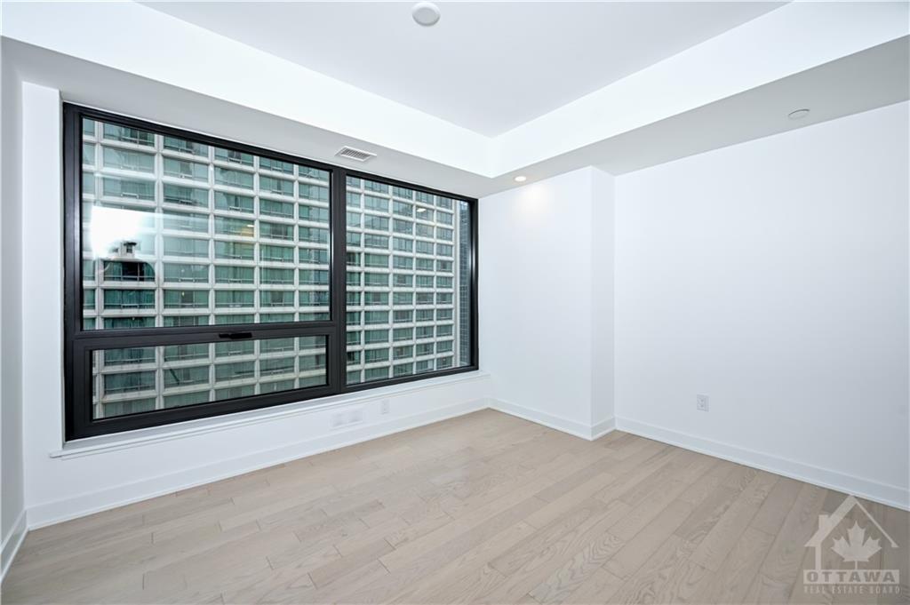 340 QUEEN Street, #1007