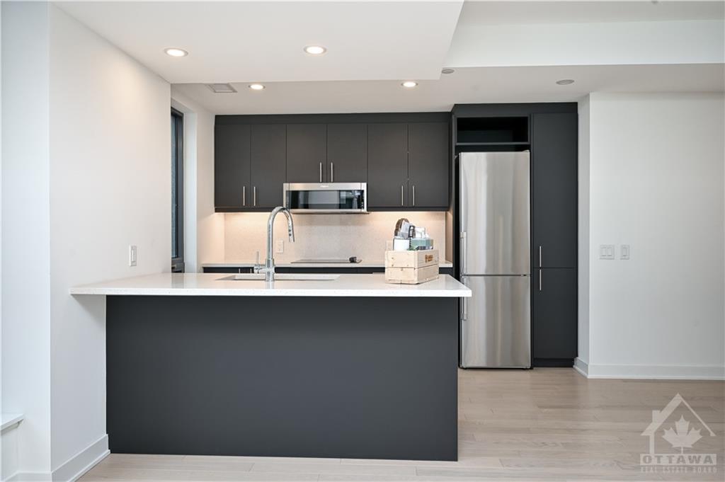 340 QUEEN Street, #1007
