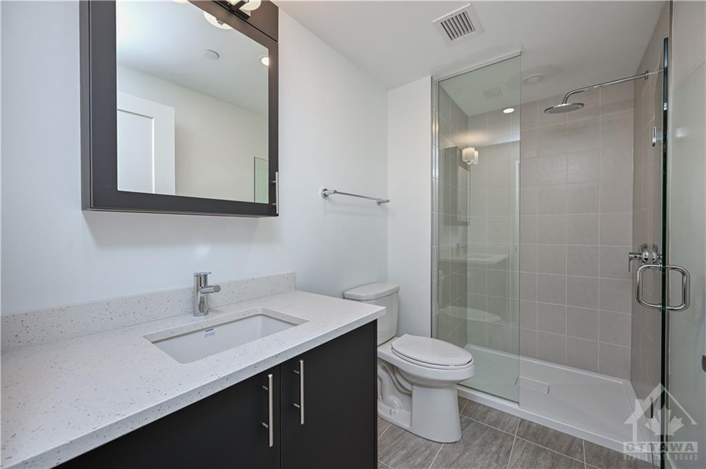 340 QUEEN Street, #1007
