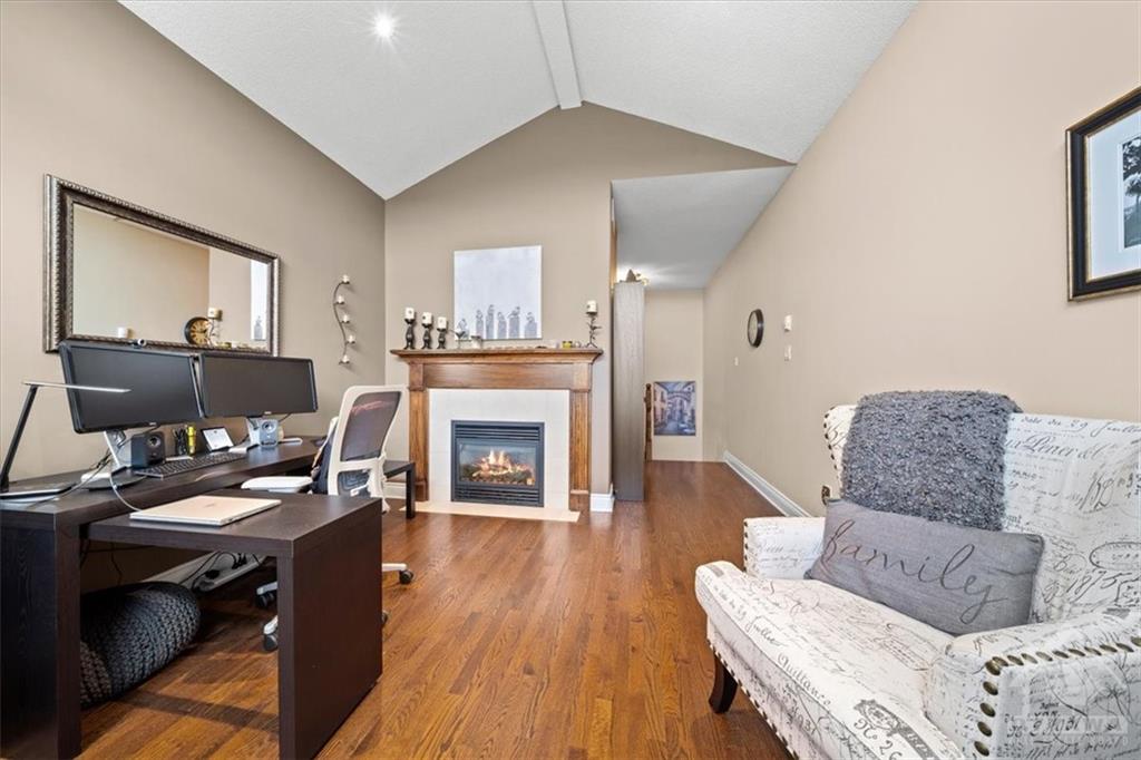 176 TALLTREE Crescent