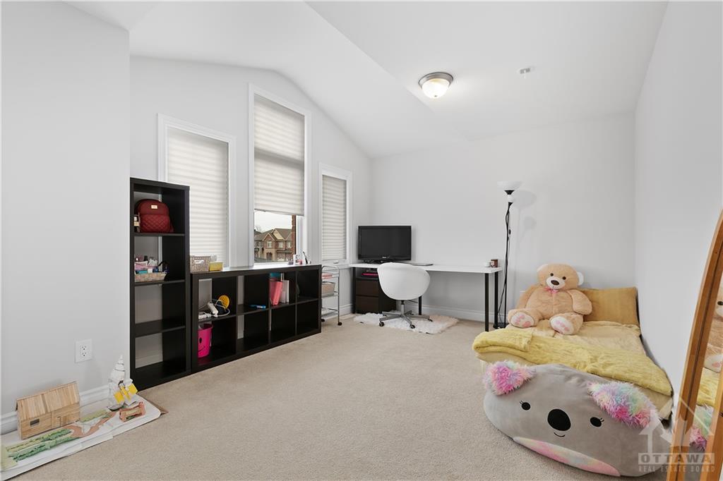 625 PARADE Drive