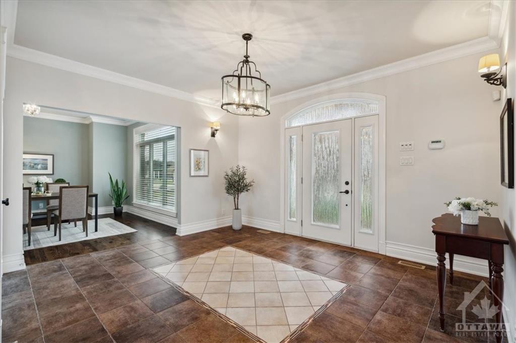 465 LOCKMASTER Crescent