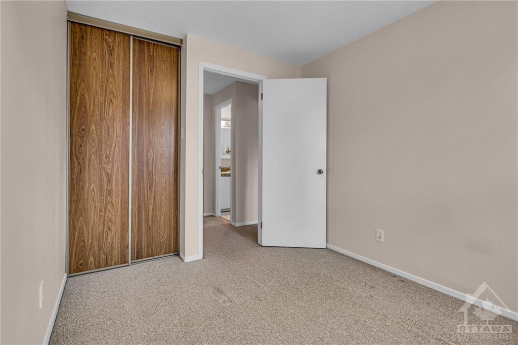 1711 LAMOUREUX Drive, #D