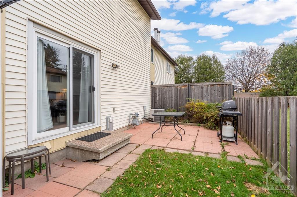 1711 LAMOUREUX Drive, #D