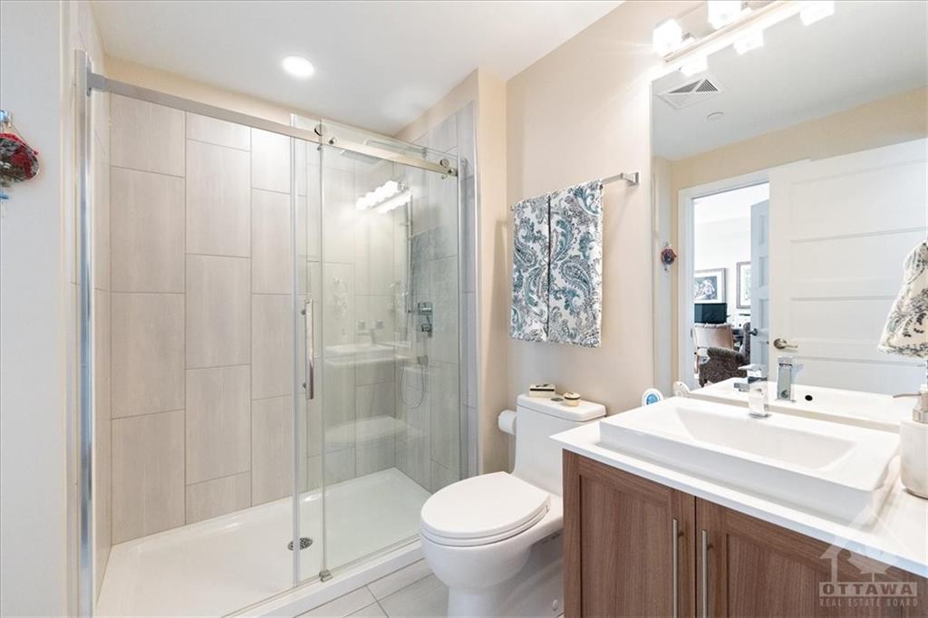 200 INLET Private, #301