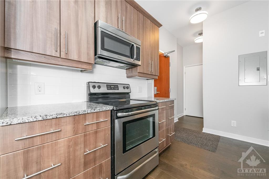 310 CENTRUM Boulevard, #101
