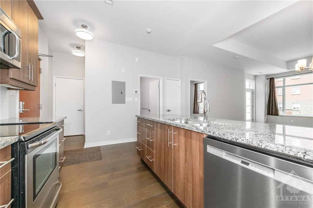310 CENTRUM Boulevard, #101